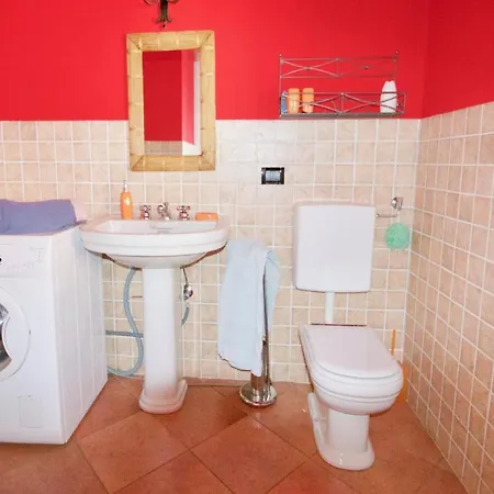 Διαμέρισμα Calogna Sleeps 6